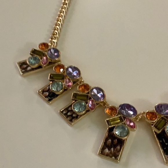 NWT Guess Leather & Crystals Statement Necklace - Picture 3 of 5